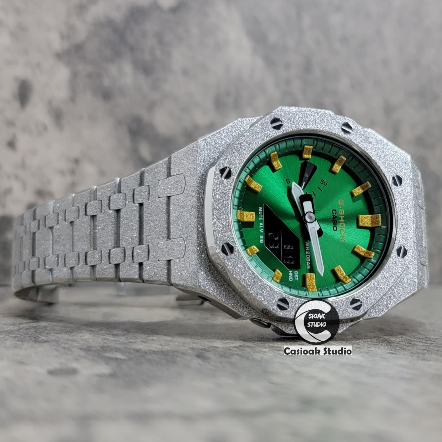 Casioak Mod Watch Frosted Silver Case Metal Strap Gold Time Mark Green Dials 44mm